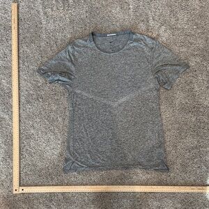 Nike Heather Gray Men's Short Sleeve Tee